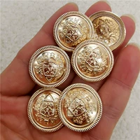 Кремовый золотой щит № 36