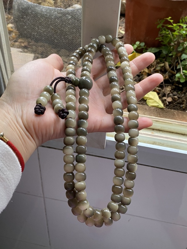 Juanzi's Handmade Absolutely Natural and Rare Smoky Blue Flower Beads with Old Yin Skin and Bodhi Root Buddha Beads for Hand-Held Meditation