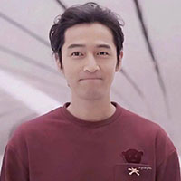 易足潮男鞋城的LOGO