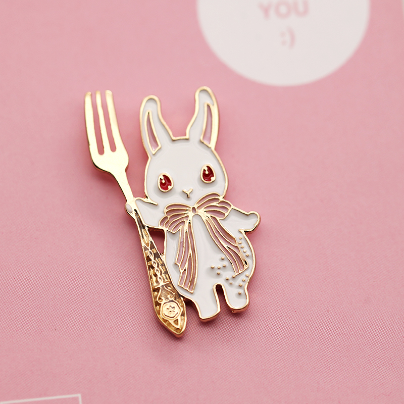 【免運】拿叉子的 可愛 兔子 胸針 勺子 餐具 徽章 少女心 動物 胸章 DJHY32926
