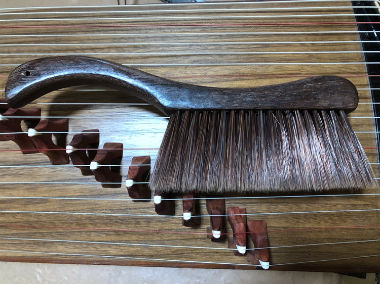 Guzheng special brush cleaning tool piano code sweeping dust can not remove hair Qin brush Guqin Yangqin brush cleaning brush
