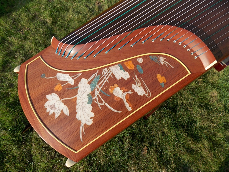 Dunhuang Guzheng 694L Lotus Pond Lunar color selection of red wood solid wood Five Caixiang Shanghai ethnic musical instrument One factory