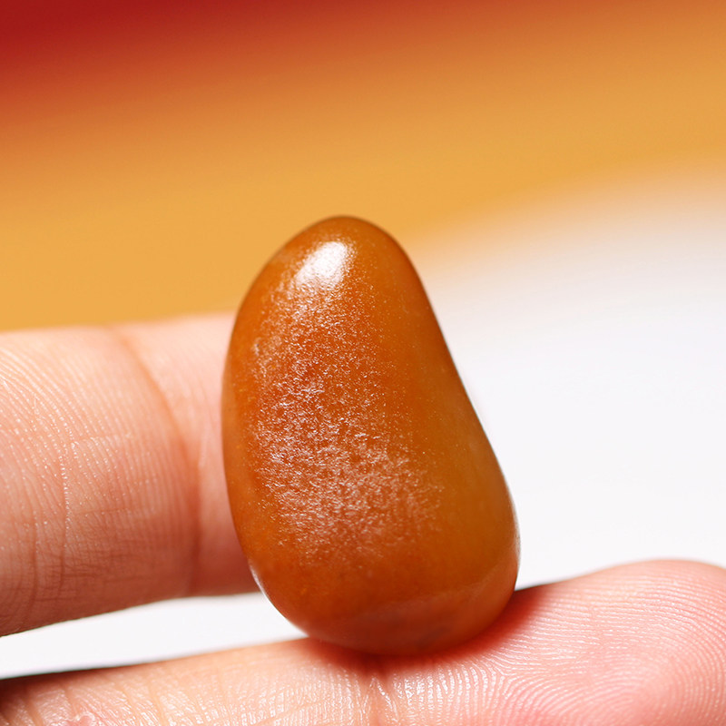 Hetian jade Xinjiang seed material raw stone Huangqin small single seed full of yellow skin oily no miscellaneous boutique collection grade play material