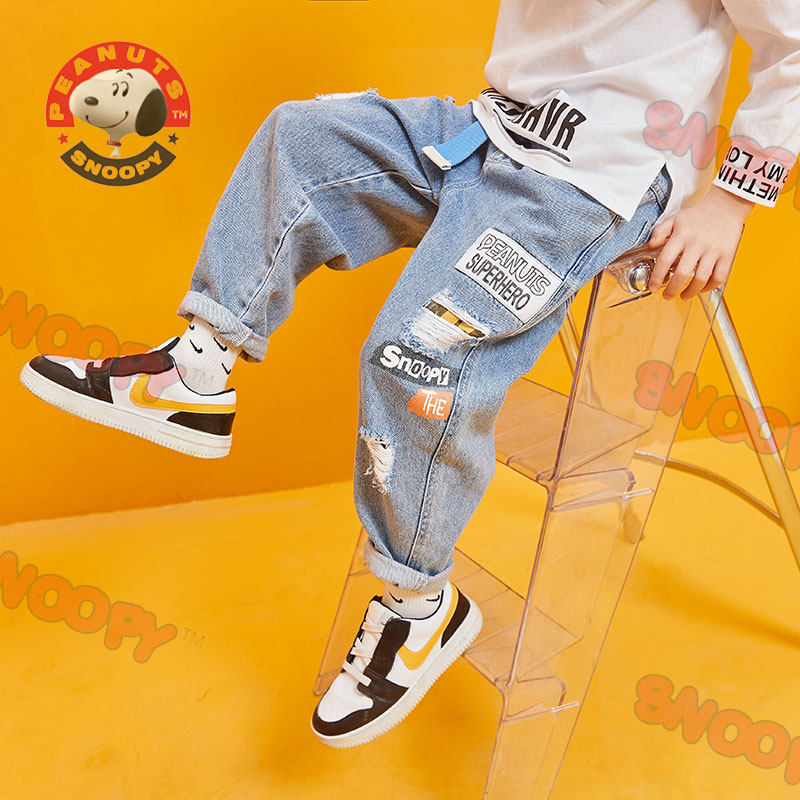 Snoopy children's clothing jeans 2022 spring and autumn new boys' casual hole children's old pants thin section trousers trend