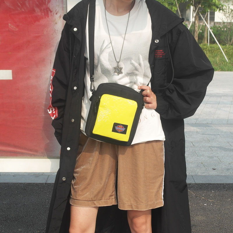 Original board-card small hanging bag men's single shoulder diagonal satchel trend 100 hitch mobile phone bag INS bungee hip hop-wave bag