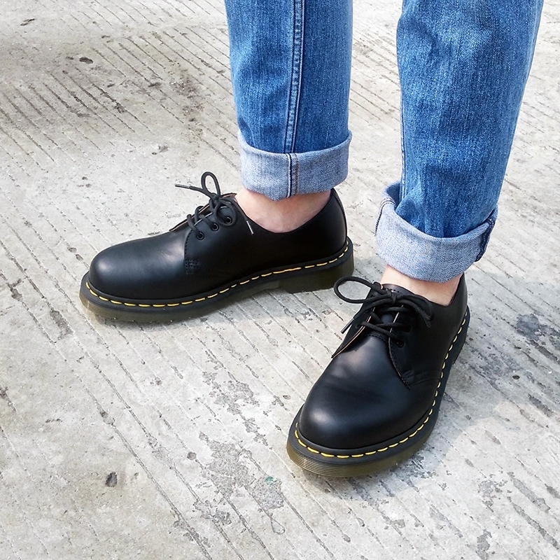 black low top doc martens