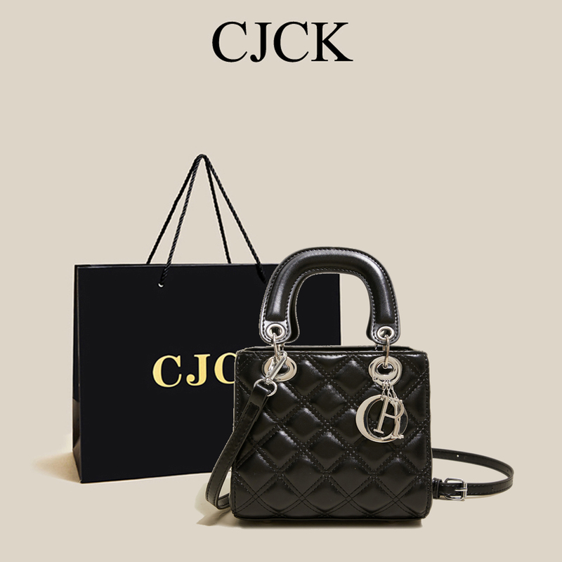 High-End Luxury Quilted Handbag Princess Diana Style 2026 New Model Chanel-Inspired Versatile Commuter Shoulder Crossbody Bag