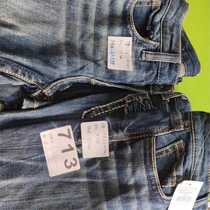 Special price mens and womens jeans 2 pairs weighing about 1 to 3 kilograms