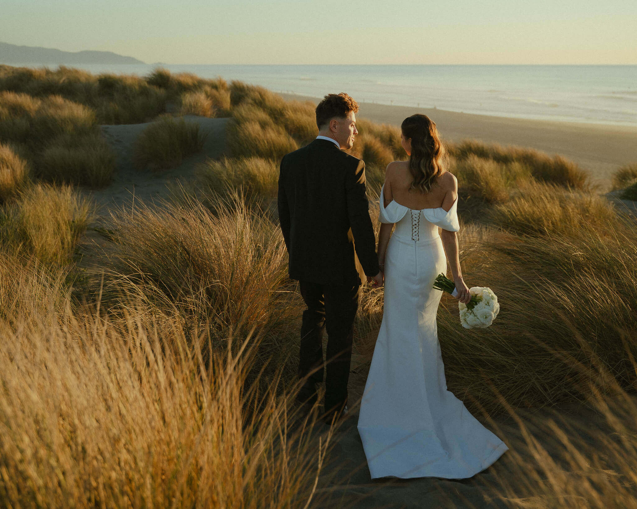 Dirty Boots预设包II 11款胶片感色彩+7种纹理工具 九十年代怀旧风格LR/ACR调色滤镜Dirty Boots Presets Pack II插图8 11.jpg