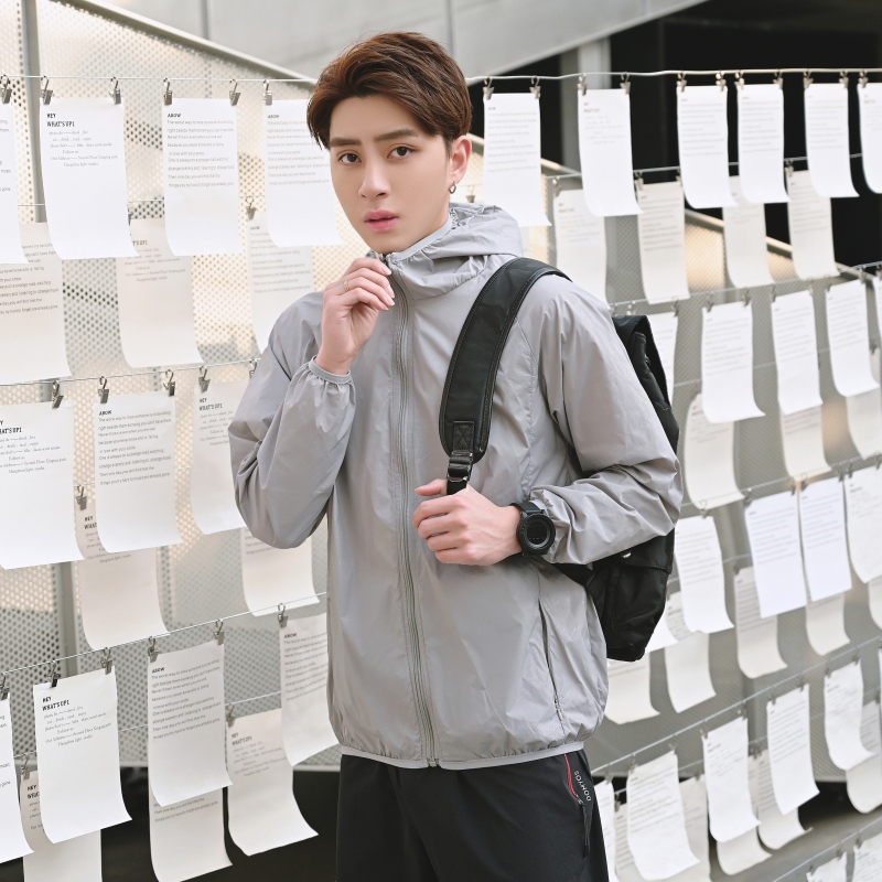 Ultra-Thin Breathable Sun Protection Clothing for Men 2026 Summer New Sun Protection Clothing Jacket Thin Casual Sports Windbreaker with Logo