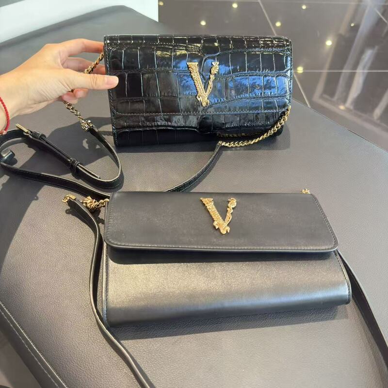 【Big Deal】(30% Off 3950/4700) 9/8 Versace Women's Bag V Logo Flap Woc Shoulder Crossbody Bag