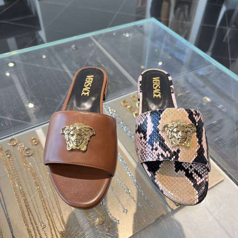 【Big Beauty】(Full Price 3870) 2/26 Versace Women's Shoes Medusa Snake Print Flat Sandals