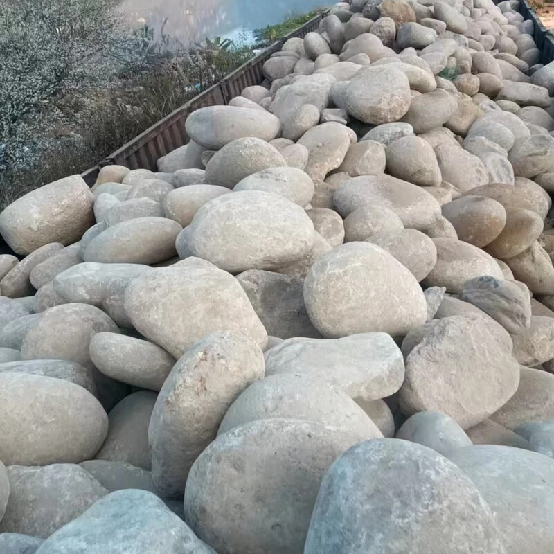 Fujian and Guangdong Large Riverbank Stones, Natural River Pebbles, Stream Stones, Old Mountain Stones, Garden Project Rockery, Cobblestones
