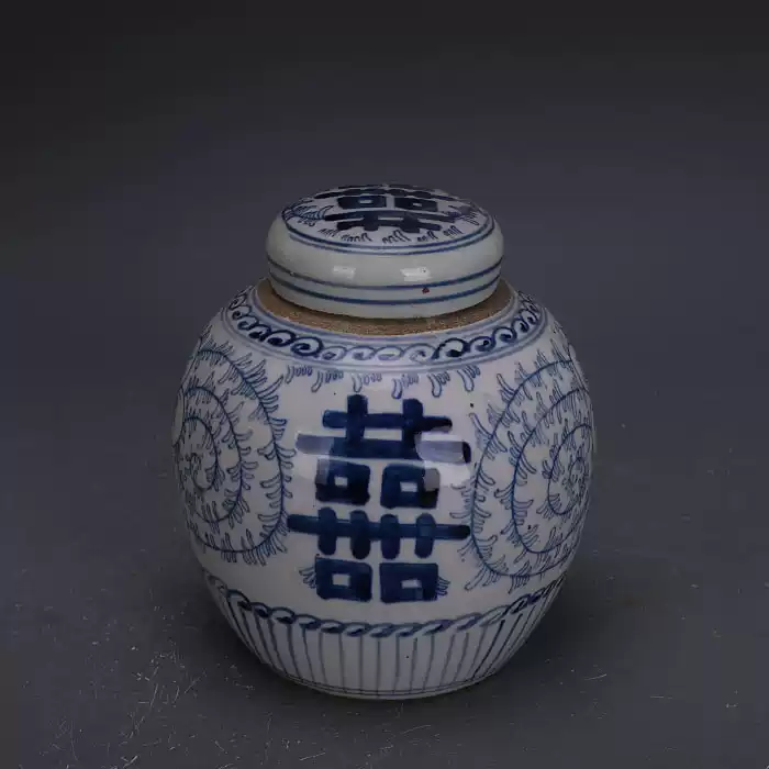 大清雍正年製款・粉彩・八桃紋・天球瓶』極細工・置物・古賞物・古董・ 大清雍正年製款・粉彩・八桃紋・天球瓶』極細工・置物・