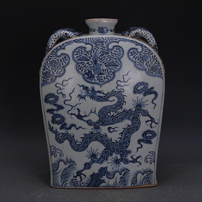 Yuan blue and white peeling glaze hand-painted flowers and birds dragon pattern four-series flat bottle imitation official kiln old goods ancient porcelain antique antique collection