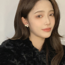 French temperament gentle small fragrant wind earrings high-grade pearl bow drop glaze earrings net red Joker ear accessories