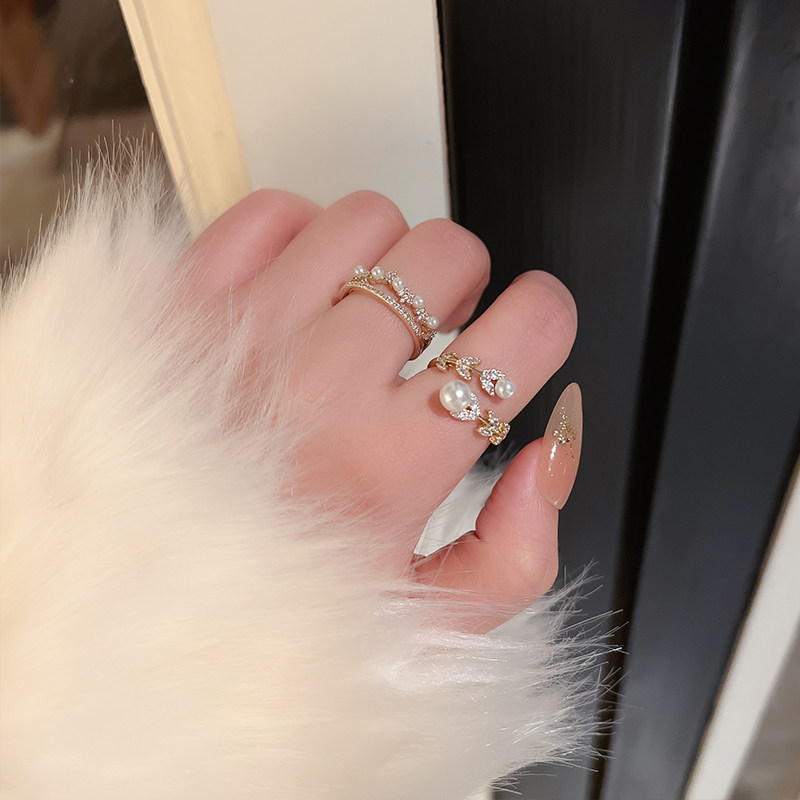 Temperament Pearl Diamond Leaf Ring Minor Design Personality Leaf Index Finger Ring Opening Adjustable Ring