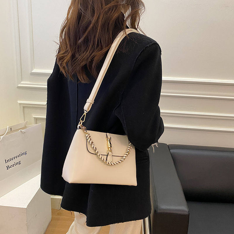 Bucket bag Superior Sense Virtue 2023 new Han - style leather bag bag female capacity