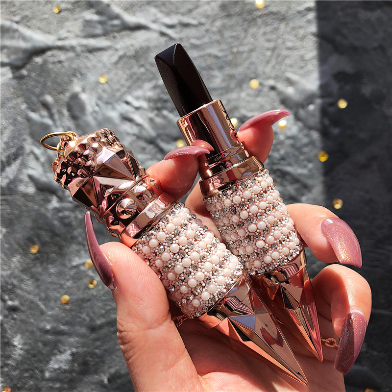 A three-color women's lipstick matte velvet matte waterproof moisturizing moisturizing lasting non-fading non-stick cup does not fade