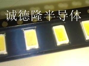 Factory direct SMD LED highlight 5630 warm white lamp beads 5630 warm white light