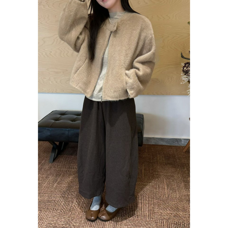 2026 Autumn and Winter New Korean Style Short Faux Shearling Jacket Eco-Friendly Faux Fur Coat for Women 2026 Autumn and Winter New Korean Style Short Faux Shearling Jacket Eco-Friendly Faux Fur Coat for Women