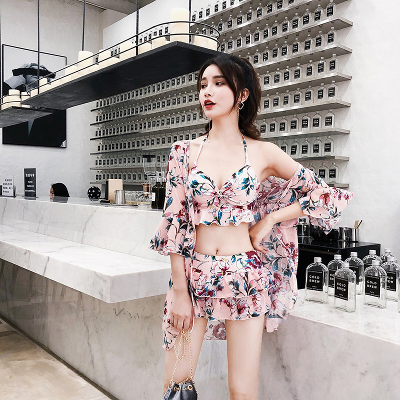 Swimsuit women's three sets of 2022 new two-piece sexy shades of skinny conservative Korea Ins wind spa swimsuit