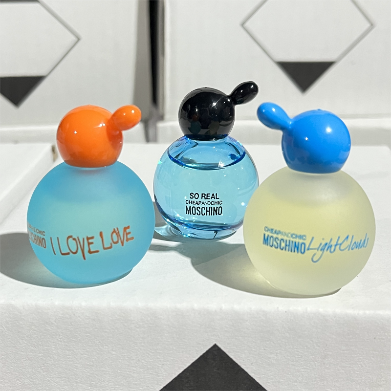 Moschino I Love Love Perfume Sample Q Version Blue Sky and White Clouds Dreamy Love Moschino I Love Love Perfume Sample Q Version Blue Sky and White Clouds Dreamy Love
