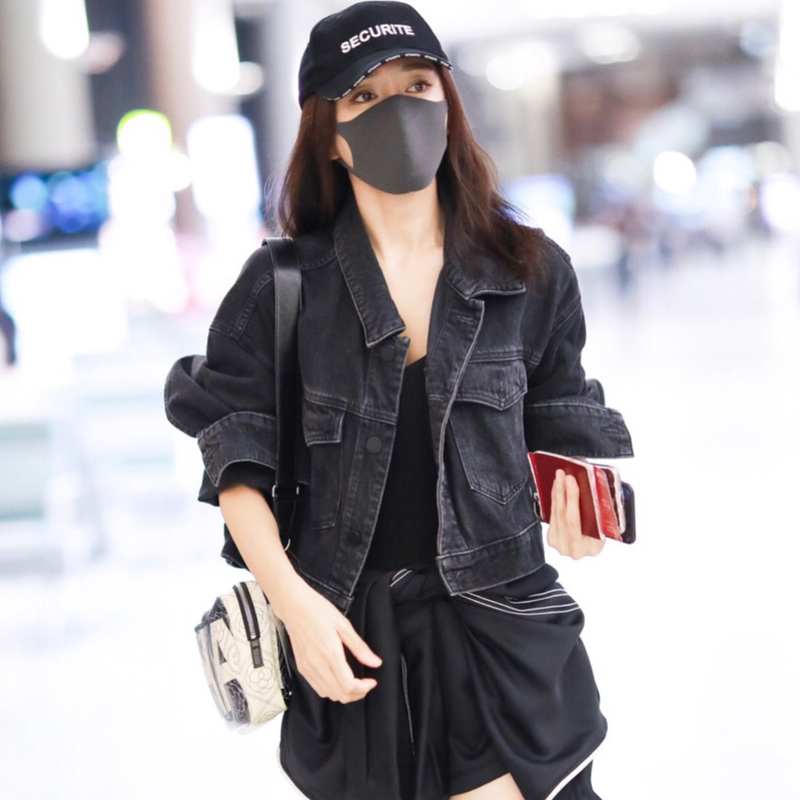 Hong Kong 2022 autumn new Qin Lan star with black loose bf wind short cowboy coat female Han edition