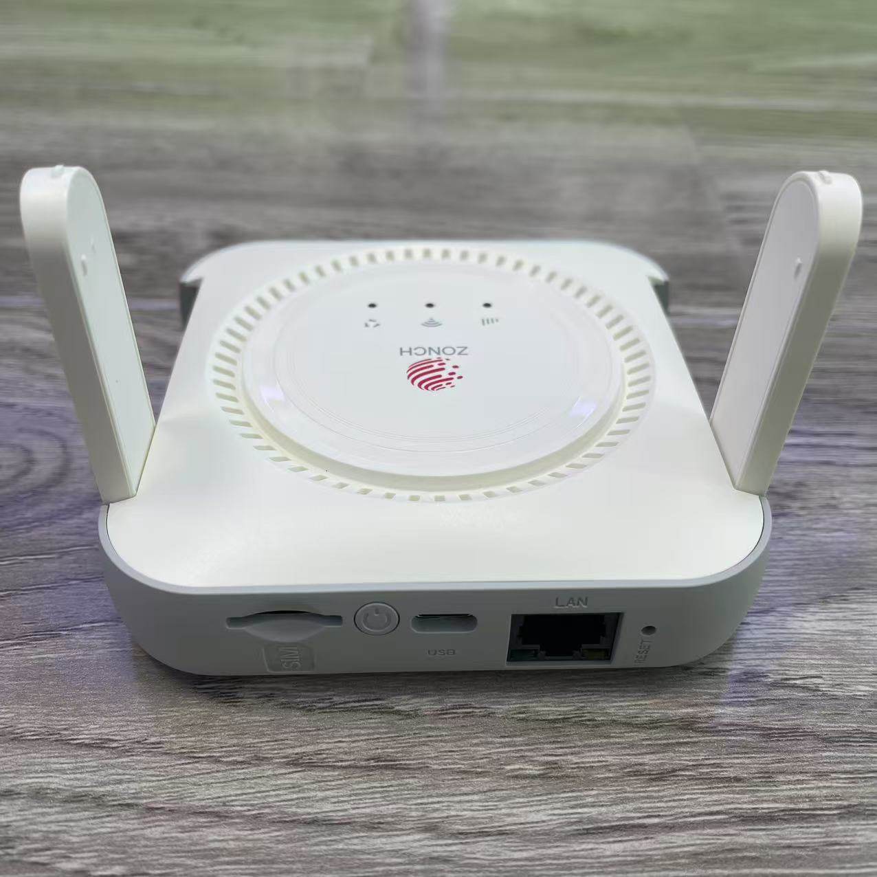 Zonch 4g cpe router b720: your mobile office powerhouse, enhanced with wifi  6, and boasting a