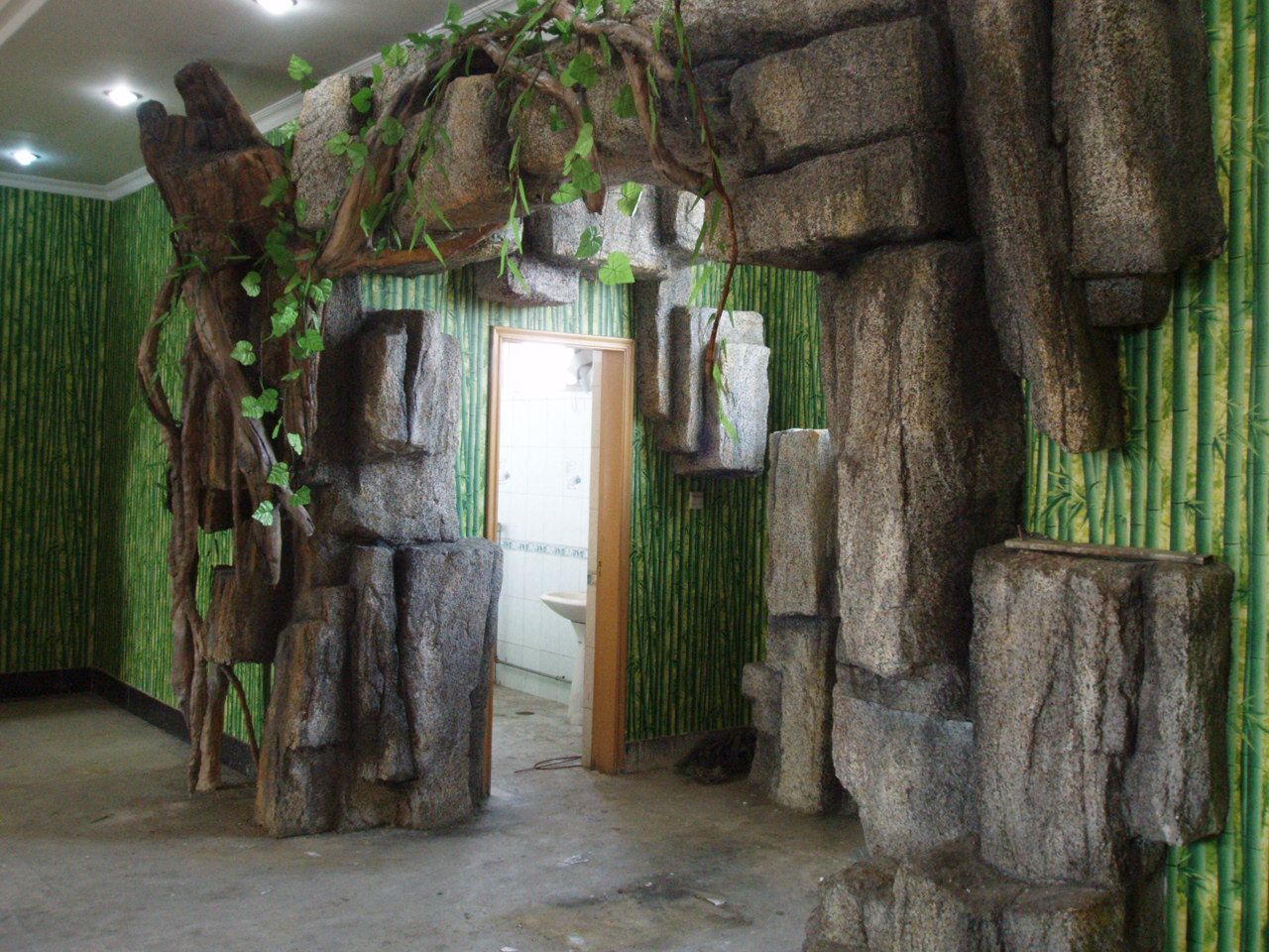 Customize the new Sculpture Large Fake Mountain Engineering Simulation Tree Production Sales Landscape Glass Fiber Sandstone Cement