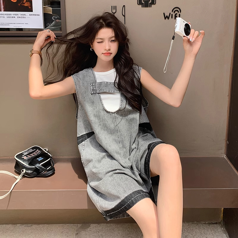 Gray Relaxed Denim Overalls for Women, Summer Loose Casual Plus Size Petite Sleeveless Wide-Leg Jumpsuit Shorts