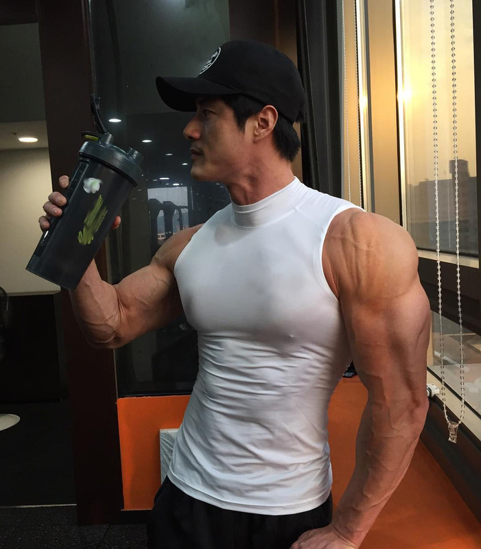 Summer Sports Vest for Men, Sleeveless Fitness Training Tight-Fitting Shirt, Quick-Drying Elastic Base Layer Shirt, Thin