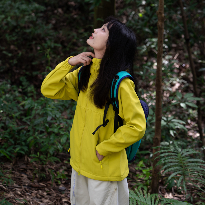 Haoxiangmaimeng Outdoor Soft Shell Jacket for Women, New Autumn and Winter Windproof and Water-Repellent Hooded Mountaineering Jacket