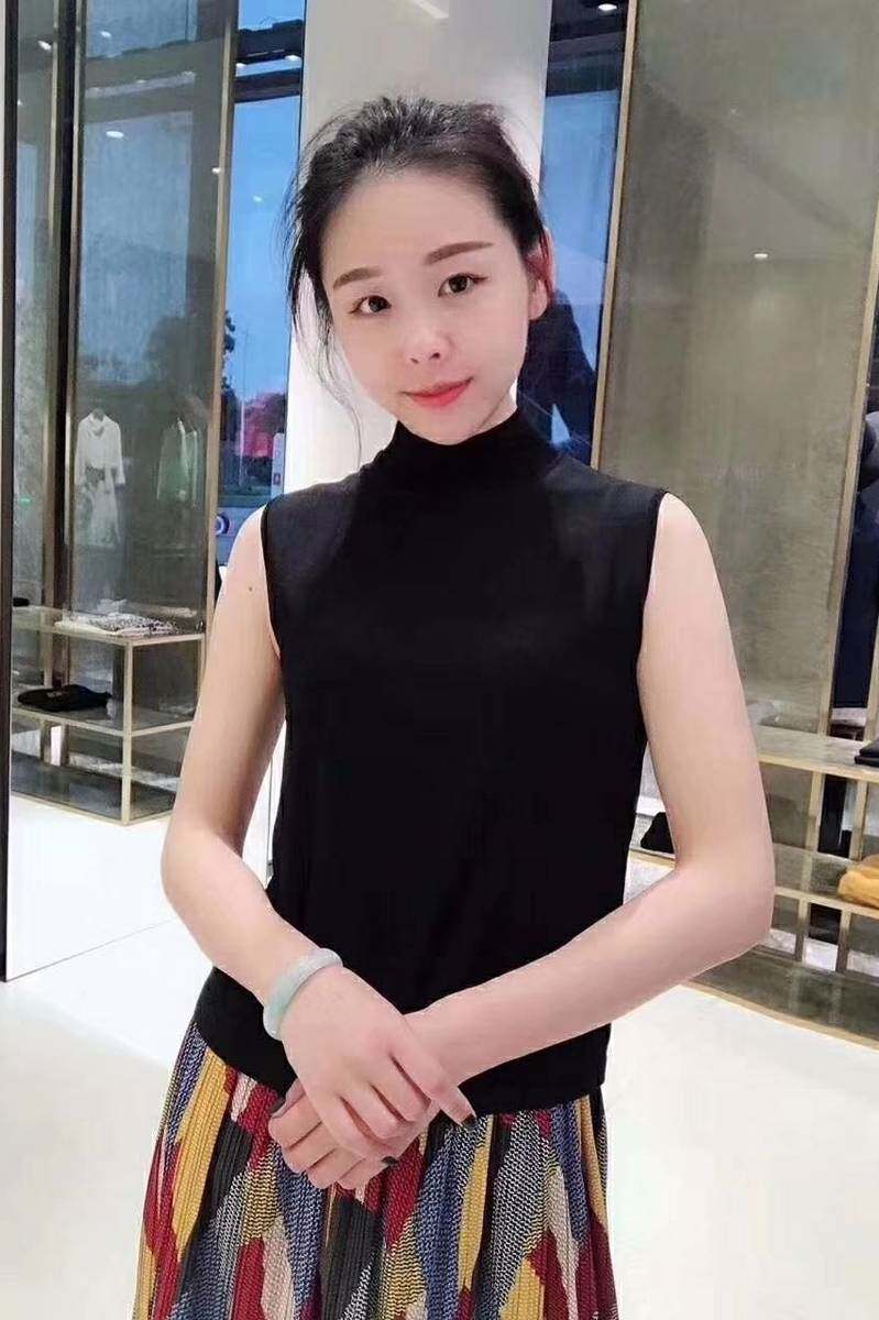 Áo thun nữ cổ trụ nửa cao không tay chất liệu lụa đá dệt kim mặc trong — Xanh bơ chi tiết 10