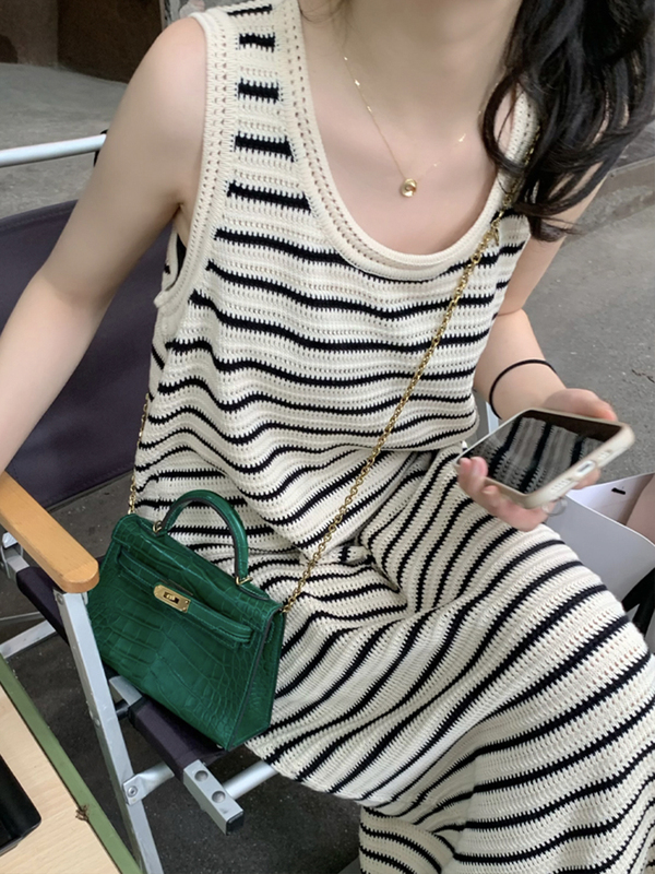 Sleeveless Striped Knit Dress for Women, Loose Long Dress with Slit, Round Neck, Summer 2026, Slimming and Versatile Slip Dress