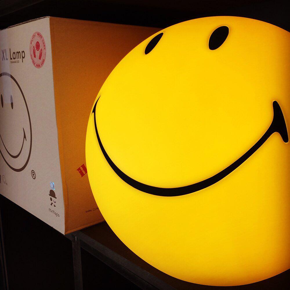 German direct mail mr maria Smiley lamp smiley face lamp creative home decoration lamp dimmable LED