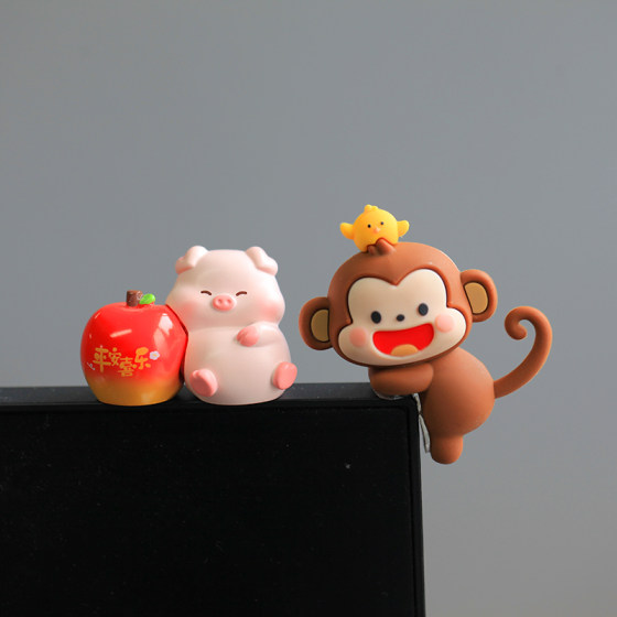 可爱猴子办公室工位桌面摆件电脑电视机显示器屏幕趴趴车载装饰品