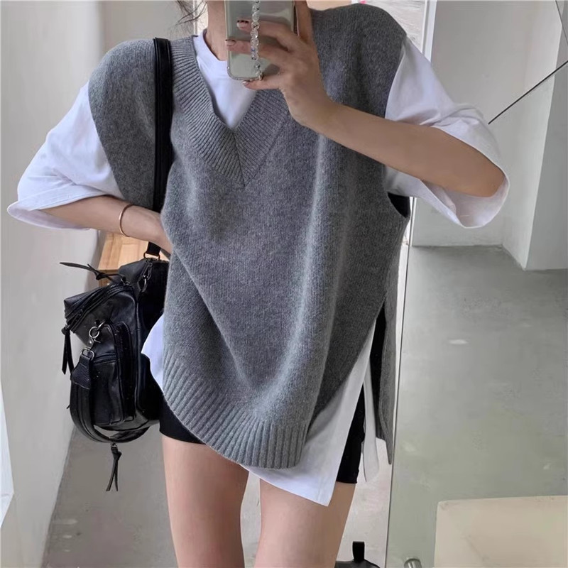 Retro Pure Wool V-Neck Knitted Vest for Women in Autumn and Winter Loose Gray Sweater Vest for Outer Wear Sleeveless Large Size Vest