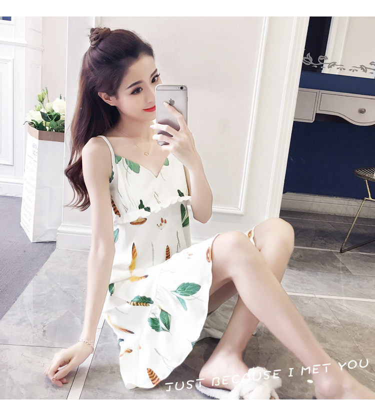 Phụ nữ mùa hè sling nightdress Hàn Quốc phụ nữ mỏng mùa hè bông sexy với miếng đệm ngực đồ ngủ tươi có thể được đeo tươi