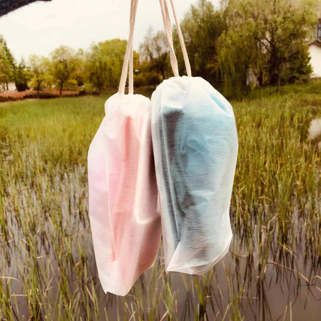 Can't compare the bathroom effect. Use it to rub 3 pounds of mud and pull back and rub bath - bath three pieces