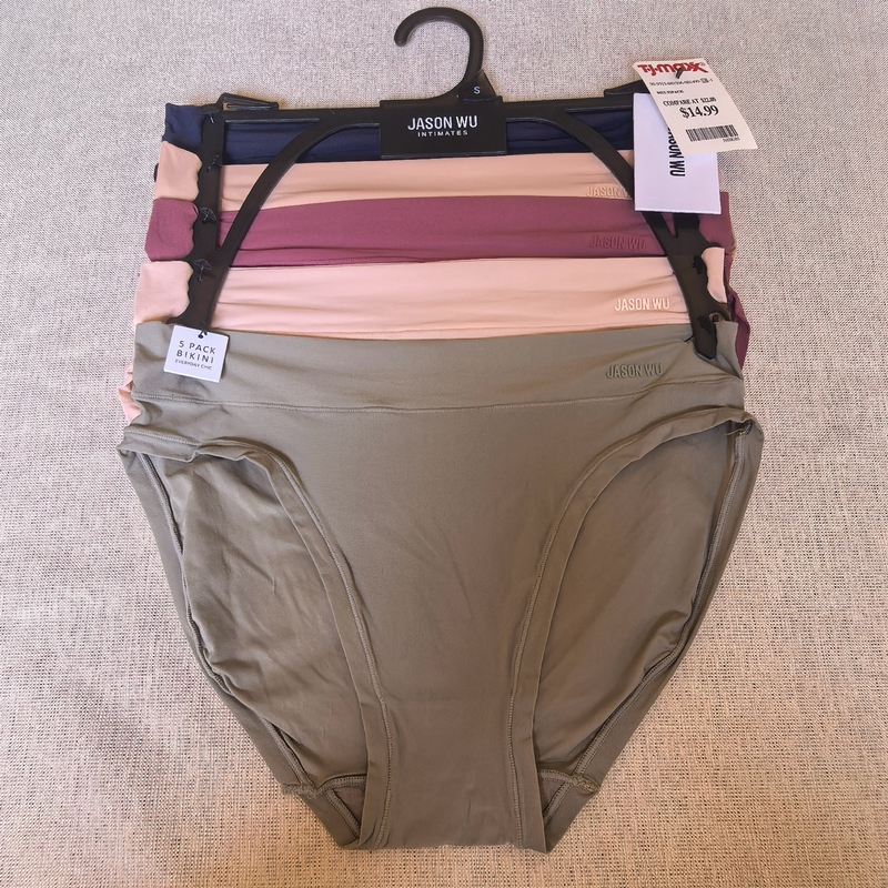 American Women's Elastic Solid Color Soft Low-Rise Briefs with High Slit, Non-Restrictive and Comfortable
