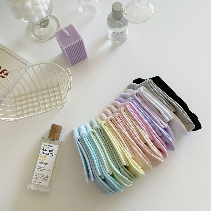 10 Pairs of Colorful Socks for Women, Pure Cotton Mid-Calf Socks, Autumn and Winter Japanese Style Solid Color Long Socks, Versatile Candy-Colored Student Socks