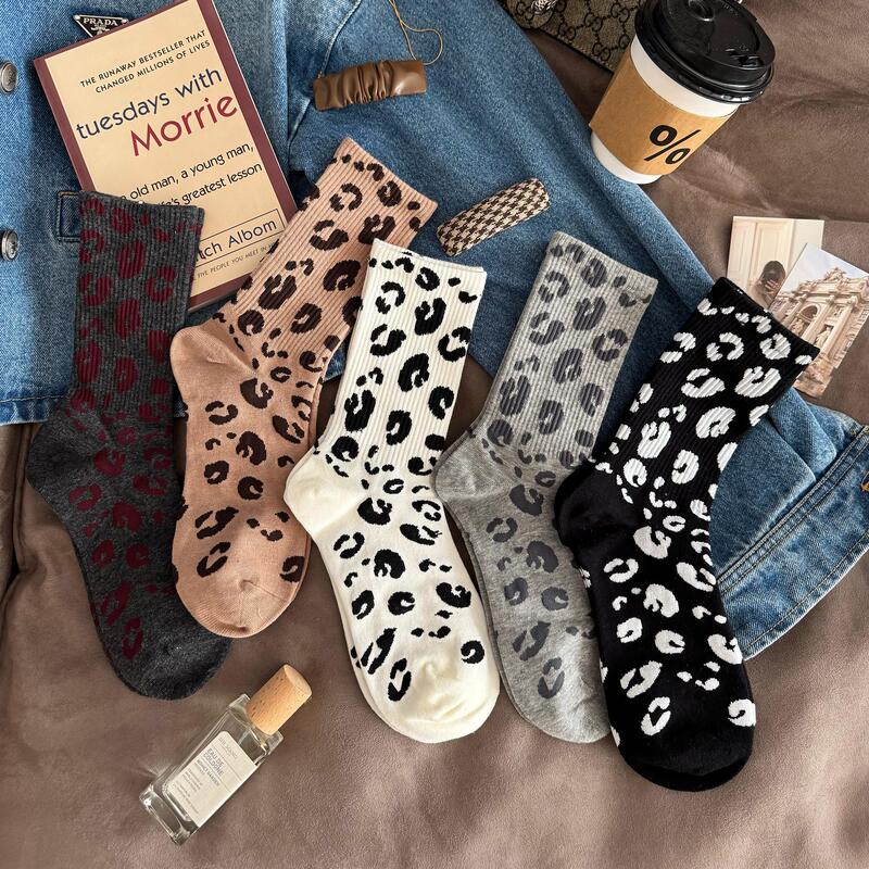 Autumn and Winter Fashion Leopard Print Socks for Women, Pure Cotton Mid-Calf Socks, Korean Style Versatile Micro-Pressure Long Socks, Retro High-Waisted Leopard Print
