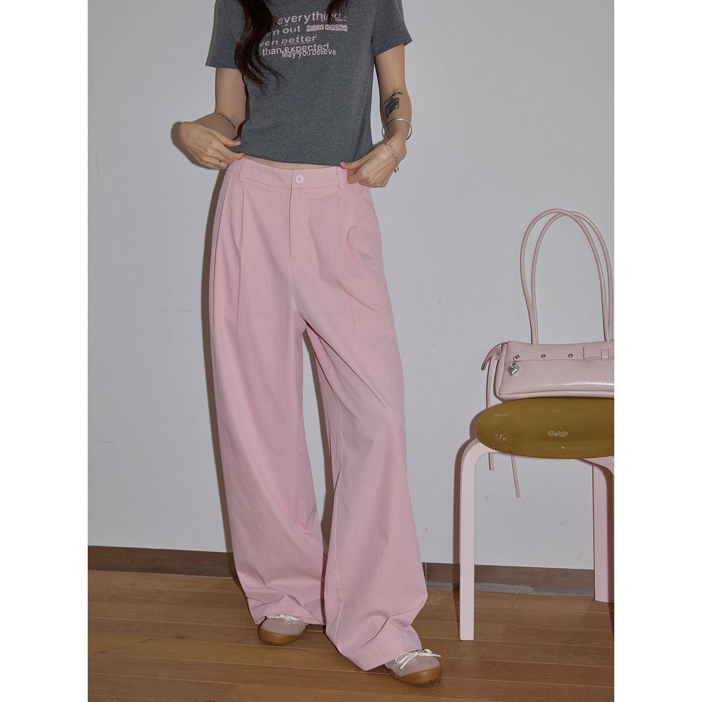 A noisy man 「 7 / 17   20 : 00 superposition Vertical reduction after singleton  8.3 fracture 」 Casual pants