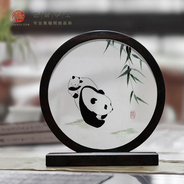 Yi Ling ມືຖັກແສ່ວ panda exquisite ຫ້ອງຮັບແຂກແບບຈີນເຄື່ອງປະດັບທີ່ລະນຶກແບບພົກພາຄລາສສິກ embroidery double-sided