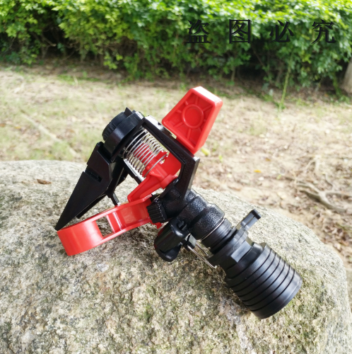 New product promotion 6 points plastic inner silk rocker nozzle controllable angle 360 degrees automatic rotation lawn humidification spray