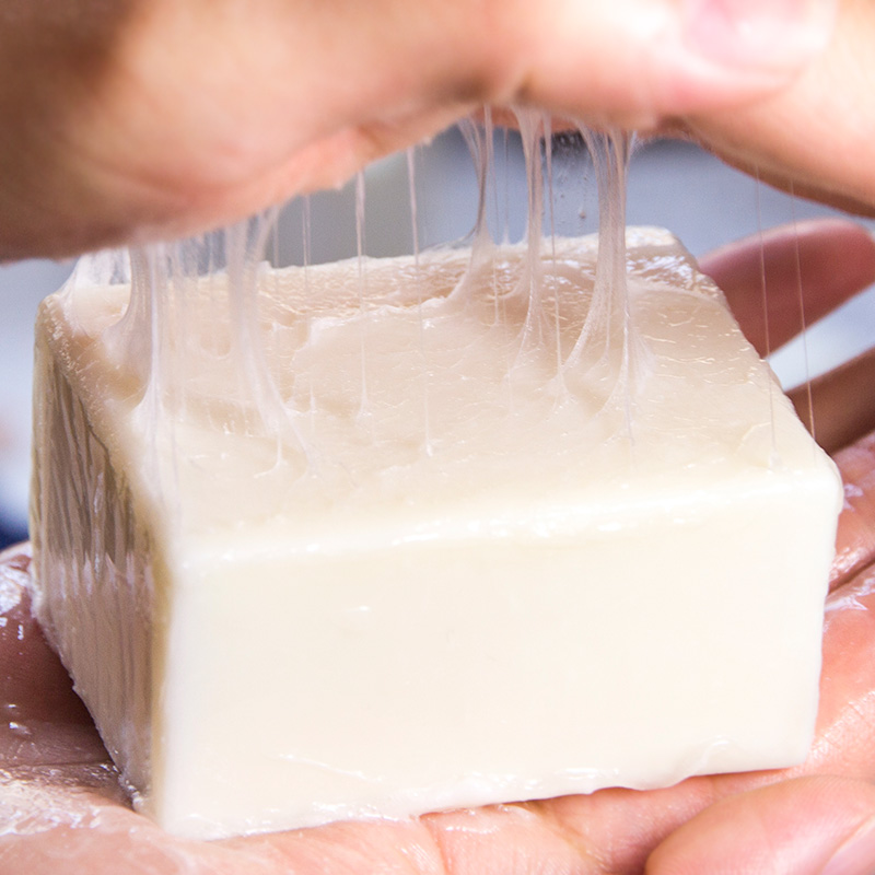 On August 10, cooked pure pearl gel handmade soap dark yellow skin natural facial soap soap maker facial soap