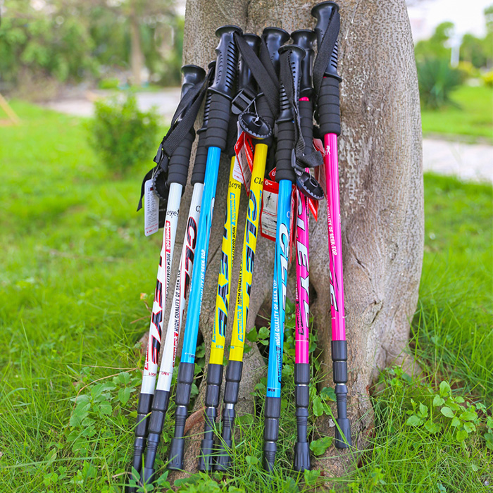 Ultralight trekking cực telescopic mía đi bộ leo núi gậy đi bộ thiết bị du lịch ngoài trời unisex gậy đi bộ gấp gọn có đèn