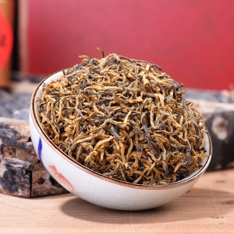 Jin Junmei black tea 2021 honey type 100g super authentic full Yellow Bud loose tea canned Alpine Bud new tea