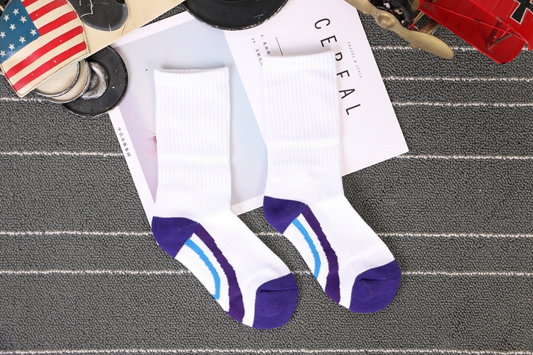 Con lăn trượt băng vớ trẻ em nam giới và phụ nữ trơn ice socks mồ hôi khăn dưới mùa hè dài thể thao ngoài trời vớ bóng rổ vớ noel